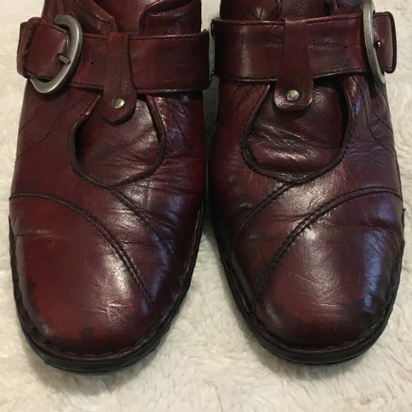 Josef Seibel Soft Burgundy Leather Whimsigoth Buckled Heels - Picture 11 of 16